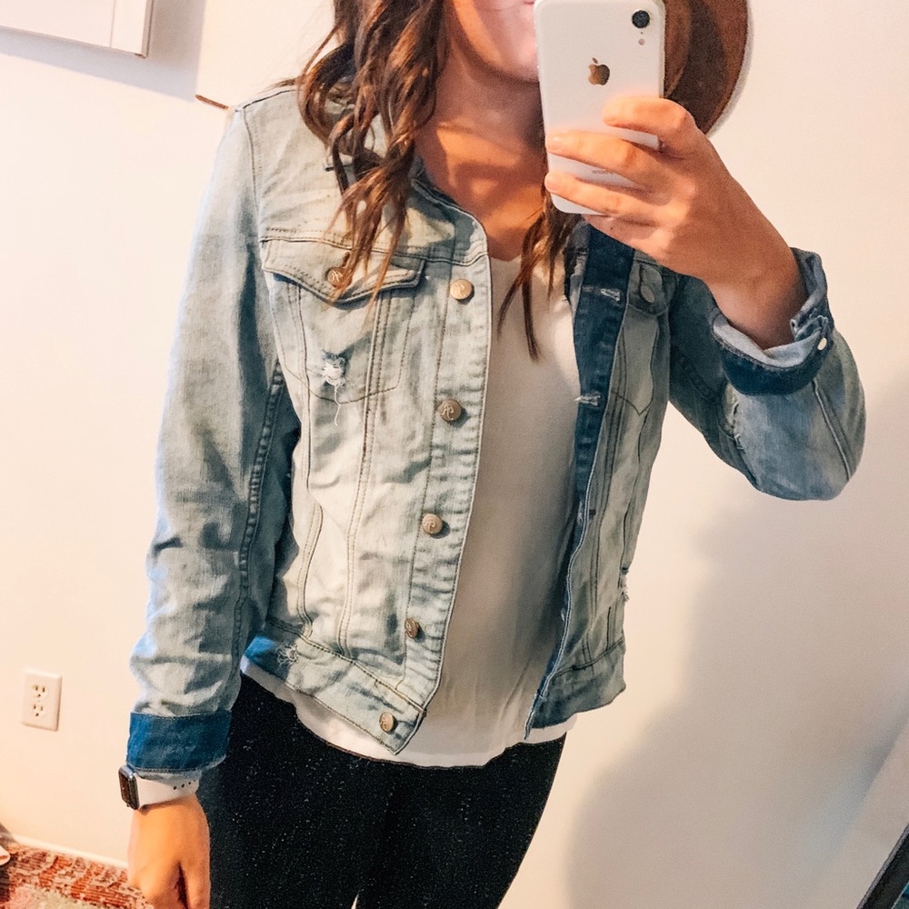 Light wash Levi jacket